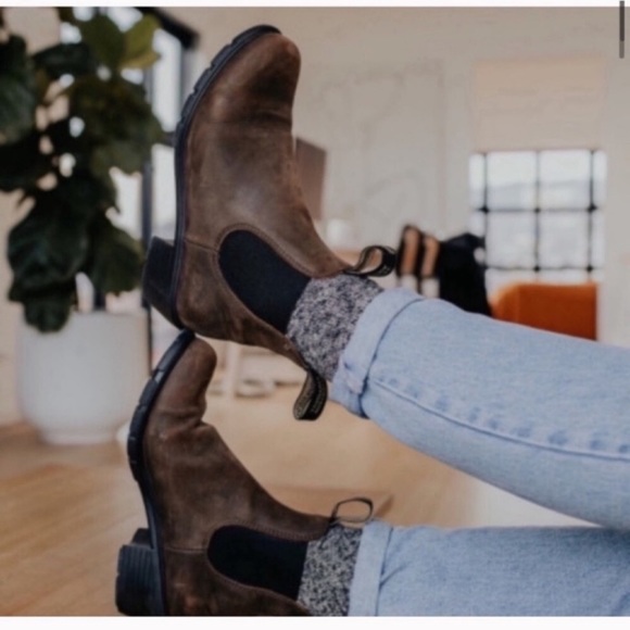 Blundstone 677 Heeled Chelsea Boots 7 